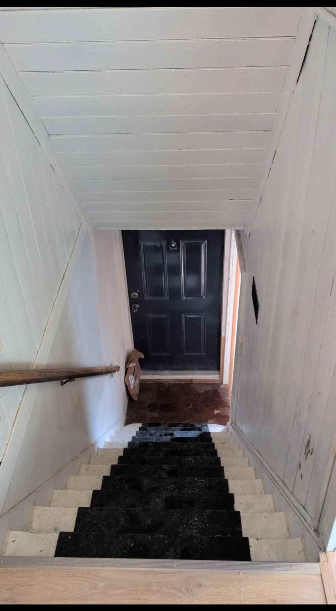 Upper unit - 327 S Adams St