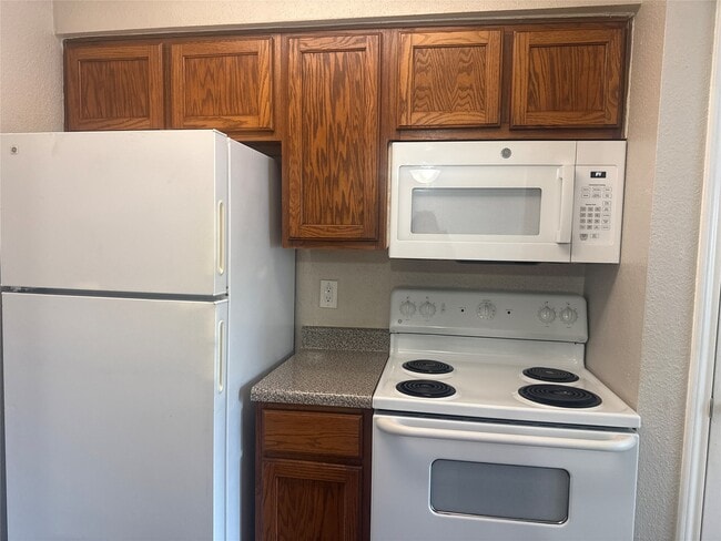 Building Photo - 7315 Brompton Rd