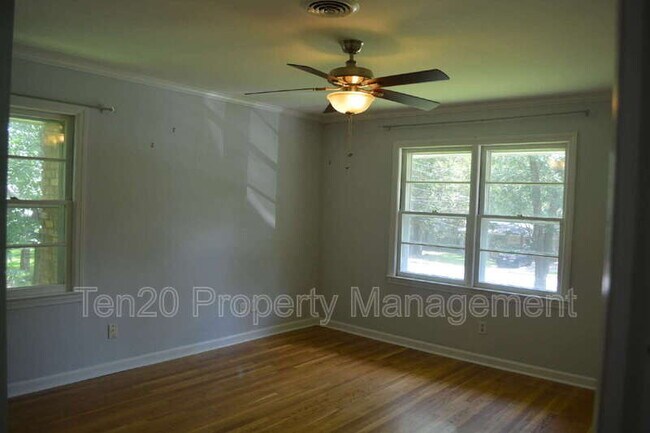 Building Photo - 1815 Marilon Dr