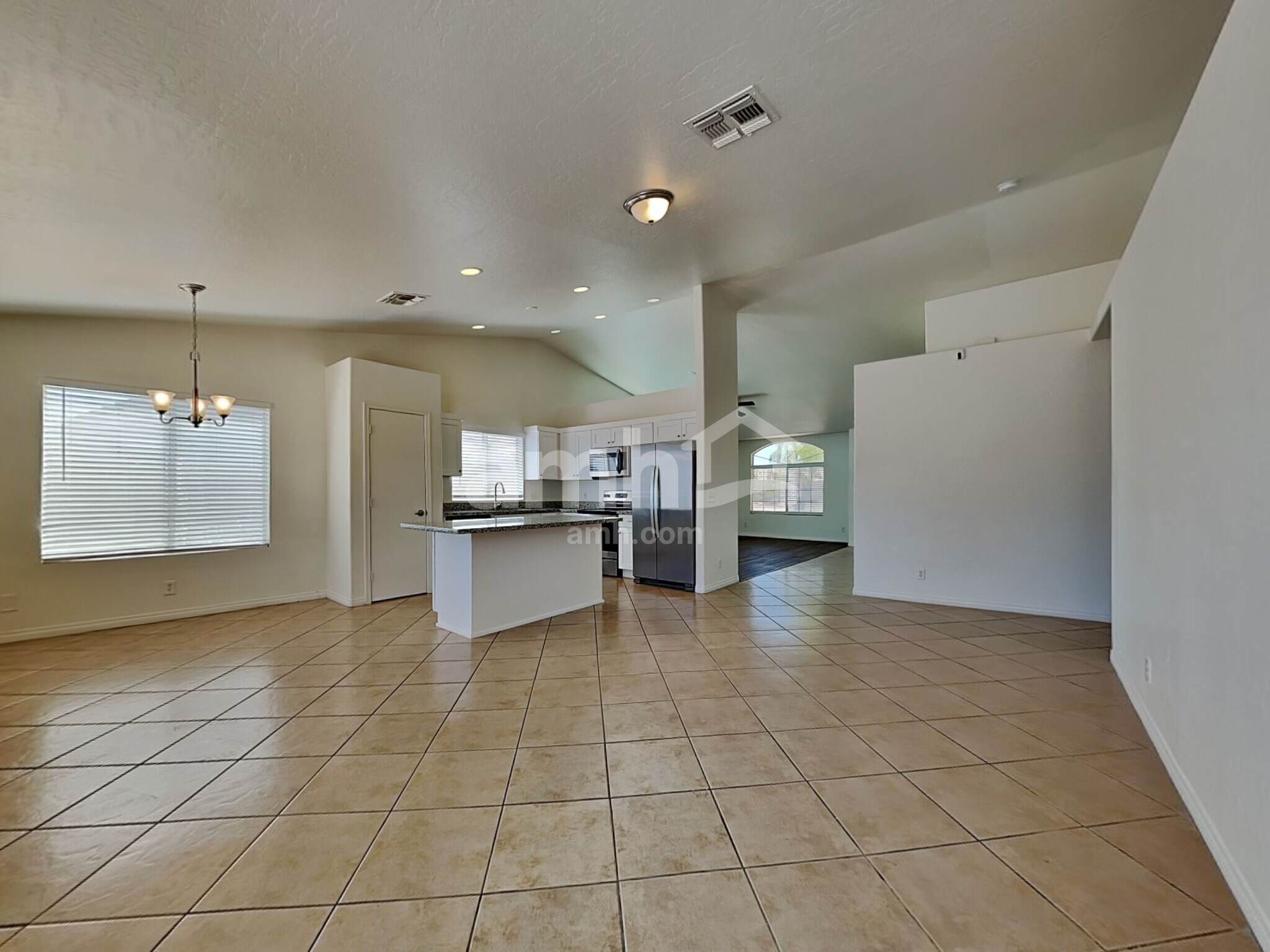 Building Photo - 1177 S Jamaica Way