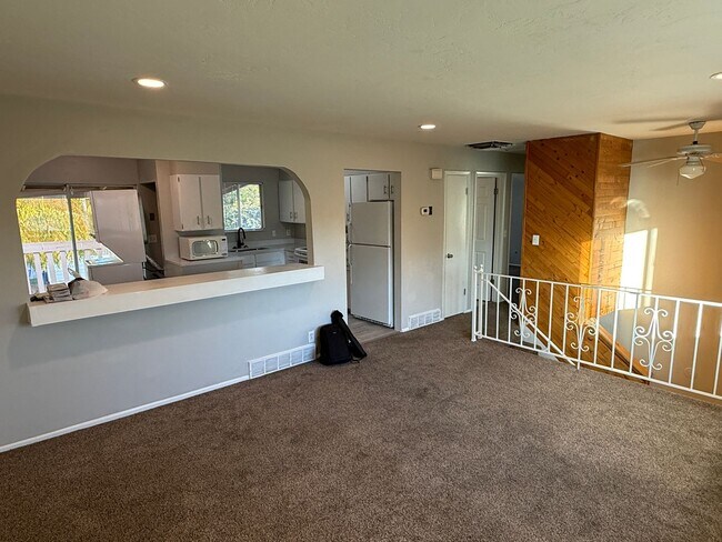 Building Photo - Upstairs Apartment Available-Two Bedroom, One Bath