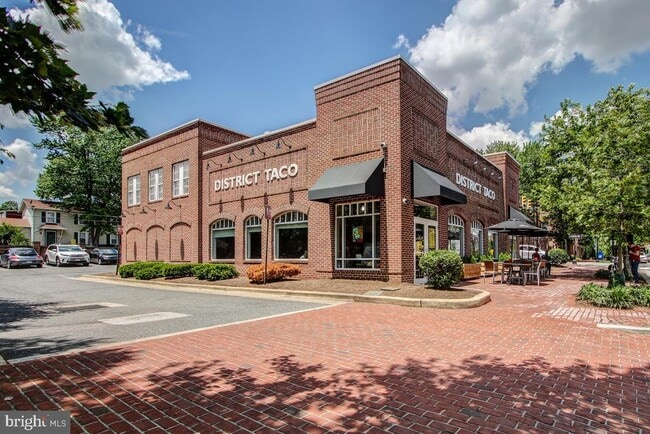 Building Photo - 1411 King St