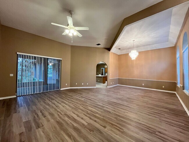 Building Photo - 4/3 Executive Brick Home