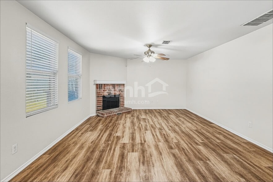 Building Photo - 12657 Drexel St