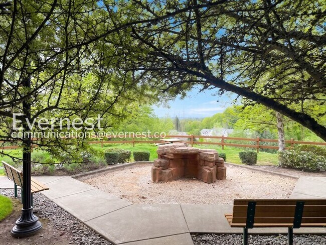 Building Photo - 2 Bed/2 Bath Condo with Garage / Vouchers Accepted / Available Now!