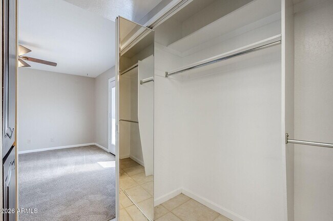 Building Photo - 7707 S Kenwood Ln