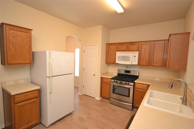 Building Photo - 716 Northcreek Dr