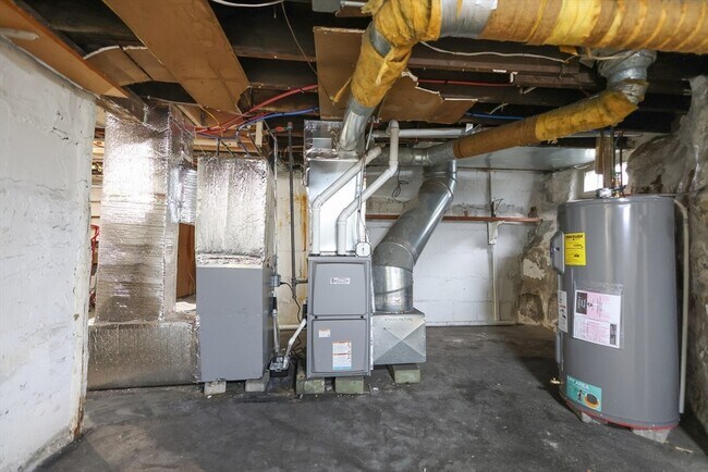 Building Photo - 31 Graham St