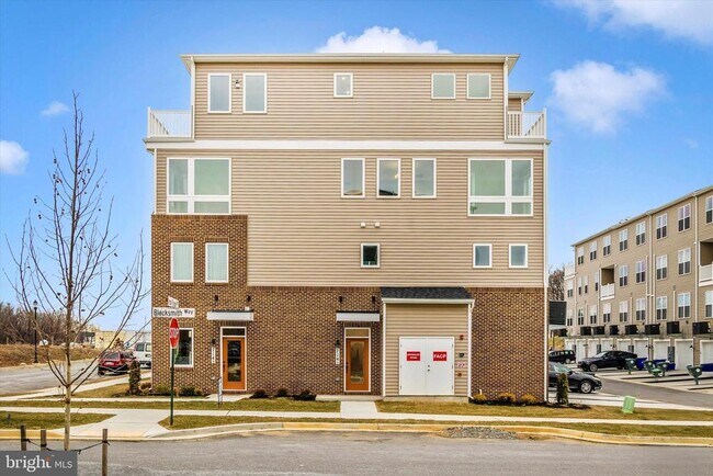 Building Photo - 714 Iron Frg Rd