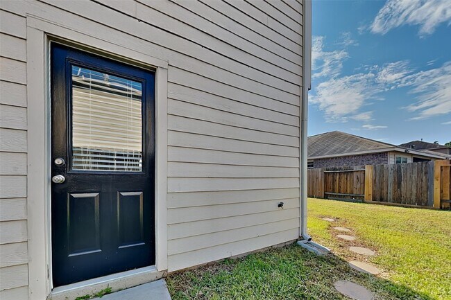 Building Photo - 10208 Red Fern Ct