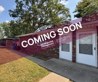 Building Photo - 2 Bedroom Apartment Close to Mall