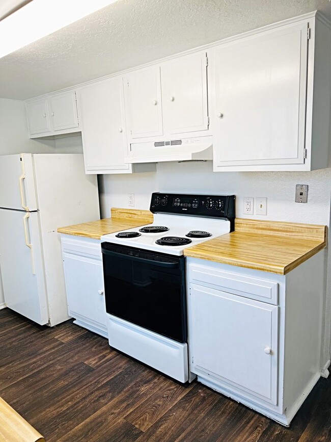 Building Photo - 2700 N 16th St