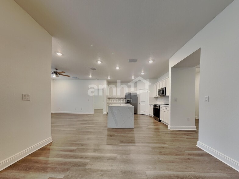 Building Photo - 6650 Atlantic Bch Ave