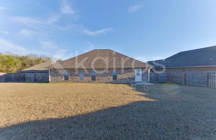 Building Photo - 102 White Water Ln