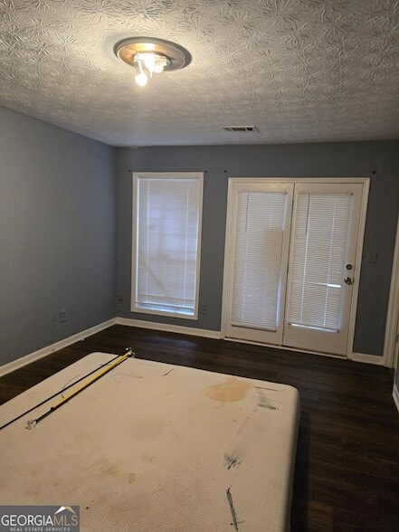 Building Photo - 2812 Briar Hill Ln SE