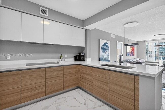 Building Photo - 300 Sunny Isles Blvd