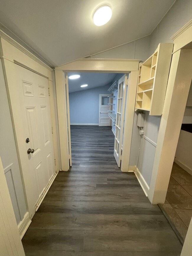 Building Photo - Nice 2/1 House in Old East Rome- $1,295
