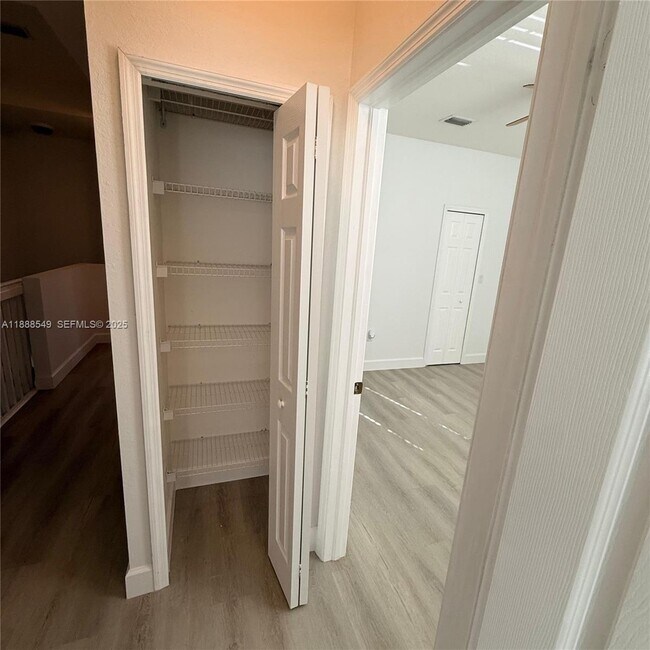 Building Photo - 12185 SW 125th Ct