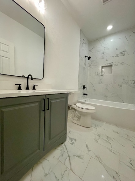 Building Photo - 18682 Porsche Dr