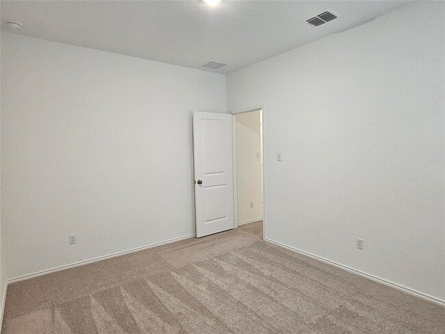 Building Photo - 128 Dollars Dr