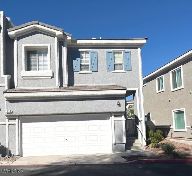 Primary Photo - 231 Spectacular St