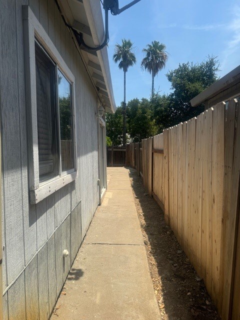 Building Photo - 7733 Southland Way