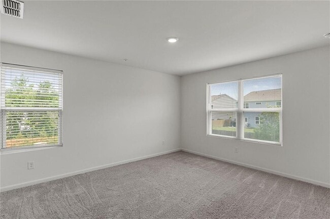 Building Photo - 595 Magnolia Cir