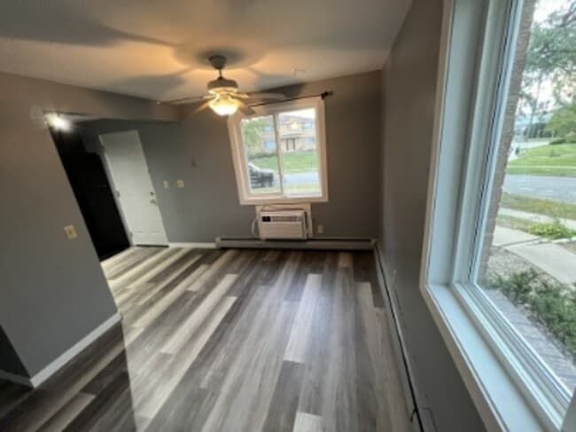 Building Photo - 1129 Catalpa Cir