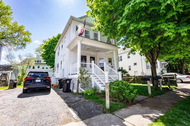 Building Photo - 6-8 Putnam Street
