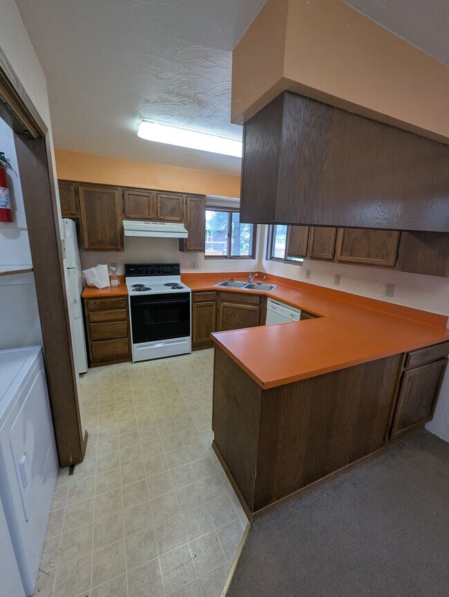 Building Photo - 136