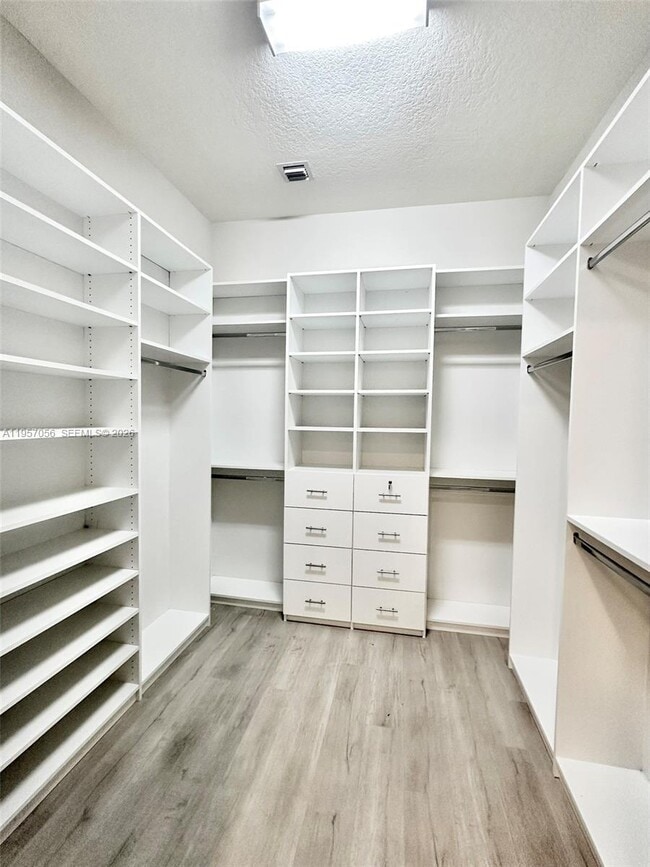 Building Photo - 10420 NW 67th St