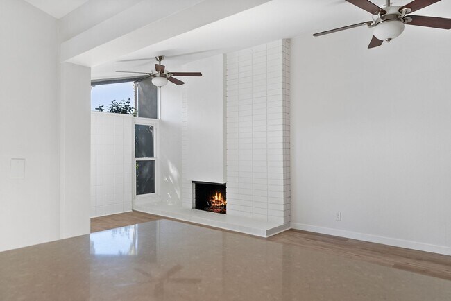 Building Photo - 450 Bolero Way