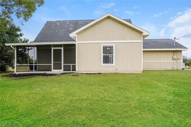 Building Photo - 2044 NE 20th Terrace