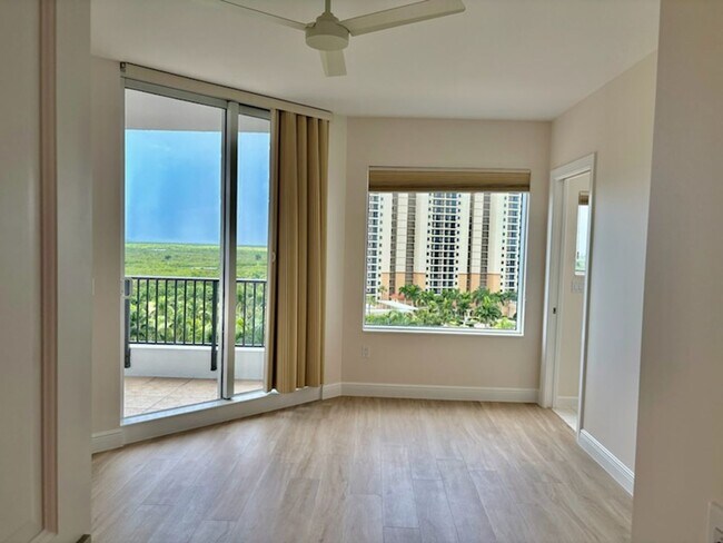 Building Photo - 1060 Borghese Ln