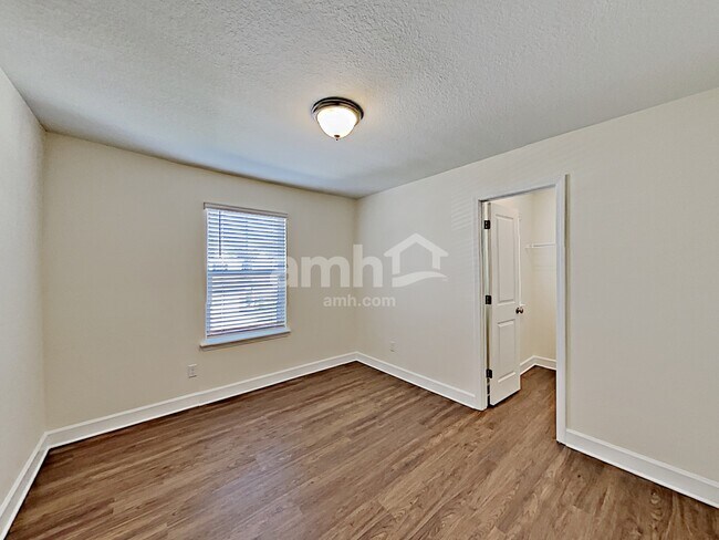 Building Photo - 10315 Watercrest Ct