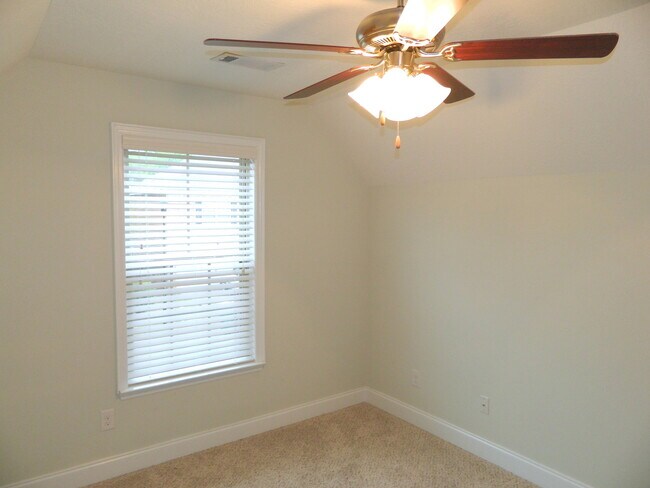 Building Photo - 5564 Connor Dr