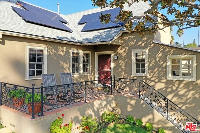 Building Photo - 1423 McCollum St