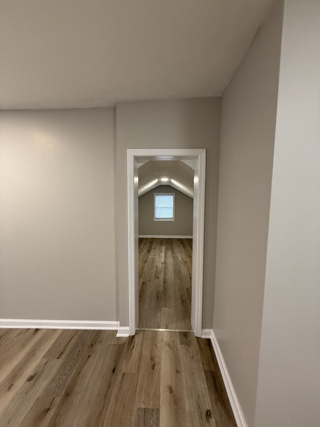 Building Photo - 821 Hazard Ave