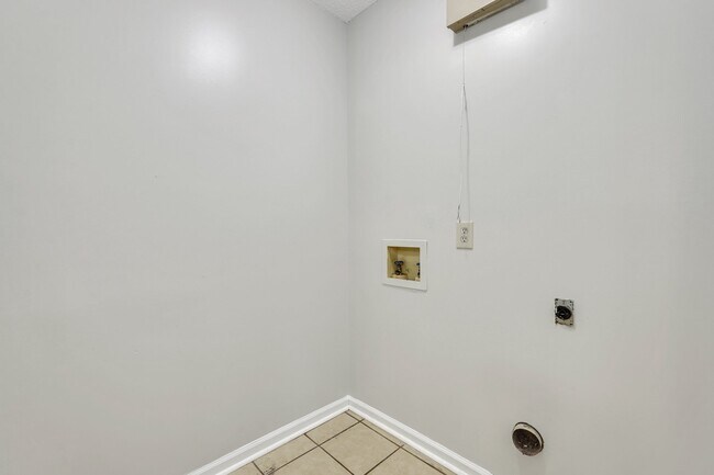 Building Photo - 734 Timber Ridge Trail