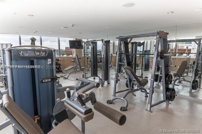 Building Photo - 400 Sunny Isles Blvd