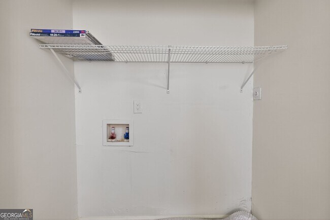 Building Photo - 2516 Peachwood Cir NE