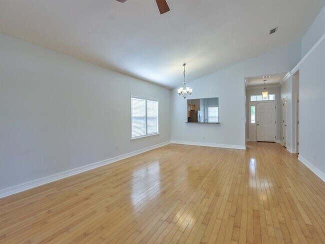 Building Photo - 3336 Cameron Chase Dr