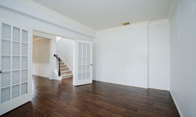 Building Photo - 10314 Cliff Haven Ct