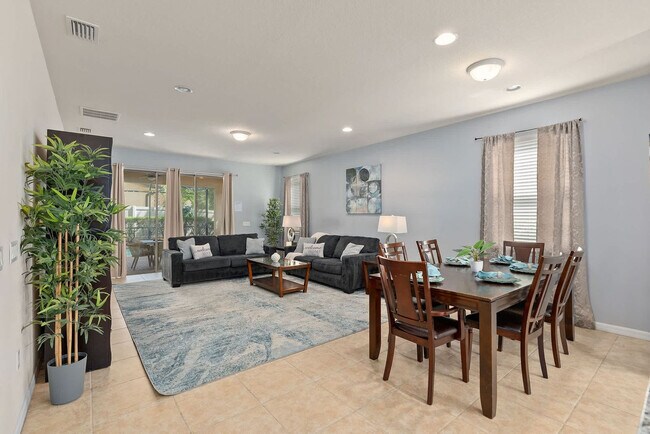 Building Photo - 9042 Rhodes St