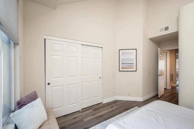 Building Photo - 440 Navaro Pl