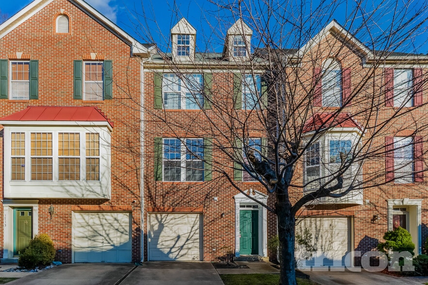 Building Photo - 808 Ruxshire Dr