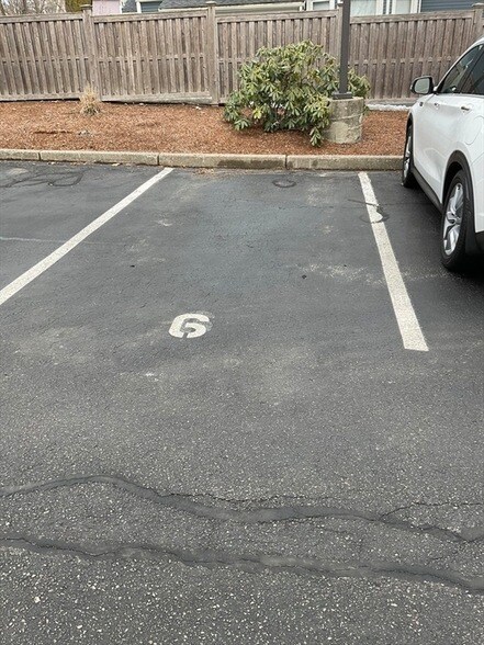 Building Photo - 52 Sanborn St