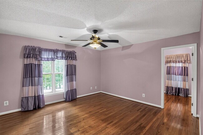 Building Photo - 16801 Old Field Ln