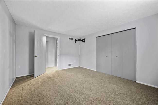 Building Photo - 1101 Timberglen Dr