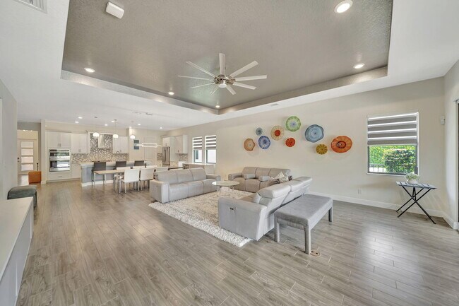 Building Photo - 8720 E Baypoint Cir